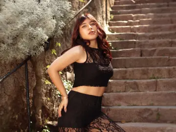 Adult Webcams with AlesaGomez - Livejasmin