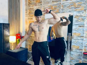 Live Porn with TitanBelle - Livejasmin