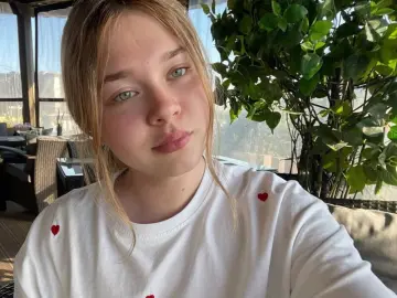 Best live sex cam show with KendallHennig - Livejasmin