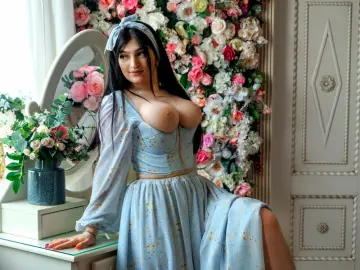 Adult Webcams with KamillaRey - Livejasmin
