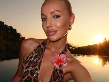 Best live sex cam show with Maiu - Livejasmin