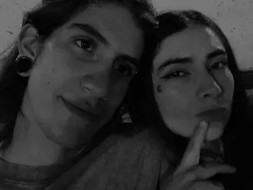 Free Live Porn with RavenAndLogan - Livejasmin