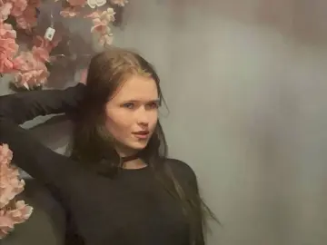 Best live sex cam show with CharisseChappel - Livejasmin