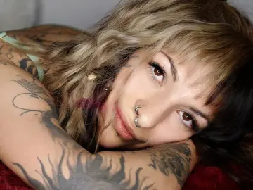 Live Sex Cam with VivVixen - Livejasmin