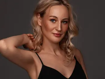 Sex Chat with AbeyAmaze - Livejasmin