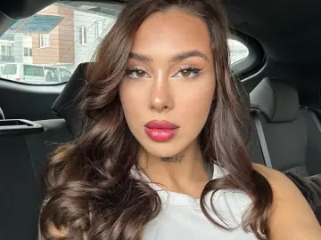 Best live sex cam show with EvvaMiller - Livejasmin