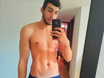 Nude Webcam with MattewScott - Livejasmin
