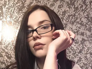 Live Sex with CleoHighes - Livejasmin