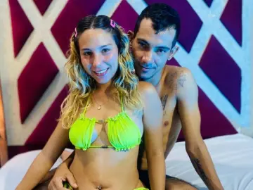 Private Sex Chat with JennyAndJuan - Livejasmin