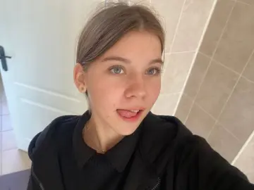 Live Sex Cam with NadineGene - Livejasmin