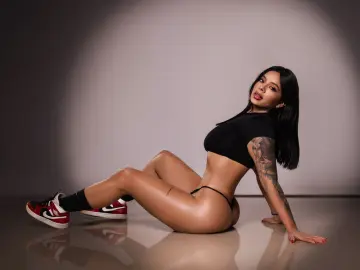 Live Porn with KathieRoberts - Livejasmin