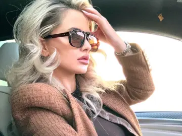 Nude Webcam with MoniqueSin - Livejasmin