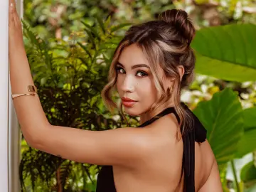 Live Sex with EmmaDove - Livejasmin