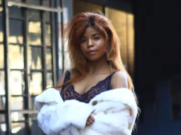 Live Sex with FifiCaramel - Livejasmin