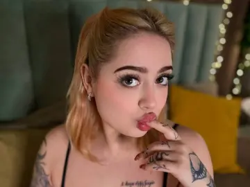 Free Porn Cam with KellyMoors - Livejasmin