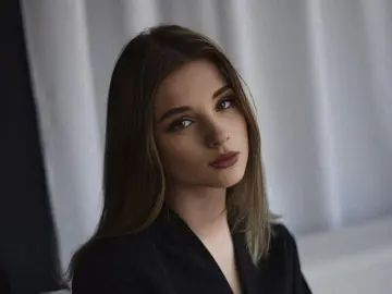 Free Porn Cam with KatlynFlaxman - Livejasmin