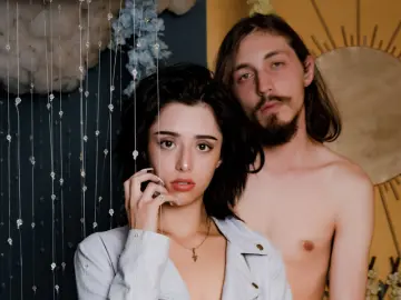 Live Sex with JunnaAndKurt - Livejasmin