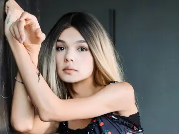 Best live sex cam show with LizzyDelRey - Livejasmin