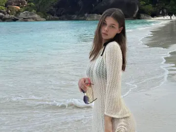 Live Sex Cam with JenetteKotzur - Livejasmin