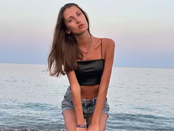 Watch Live Sex Cams with SamanthaShein - Livejasmin