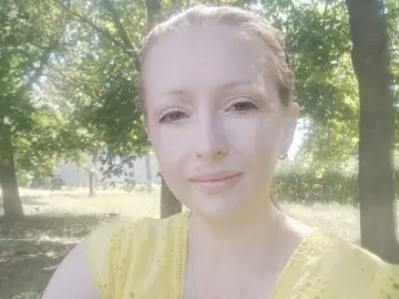 Adult Webcams with CrystalHelen - Livejasmin