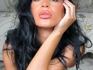 Best live sex cam show with SincerelyC - Myfreecams