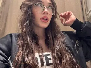 Nude Webcam with Kelly_Grey - Myfreecams