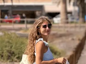 Live Sex Cam with SweetAngell18 - Myfreecams