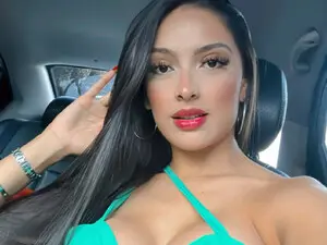 Live Sex Cam with Elliesantos - Myfreecams