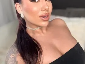 Best Webcam with MindyLive - Myfreecams