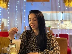 Free Live Porn with MadilynFox - Myfreecams