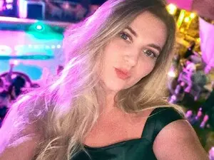 Live Sex Cam with Bless_Ass - Myfreecams