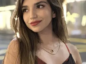 Nude Webcam with Ragasashi - Myfreecams