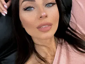 Adult Webcam with Alliciya - Myfreecams