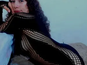 Free Porn Cam with Miaaponss - Myfreecams