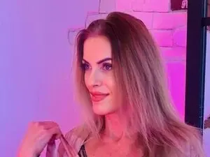 Live Sex Cam with NaomiAmora - Myfreecams