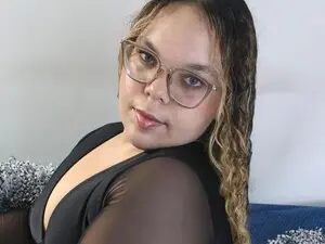 Nude Webcam with Emmaeva - Myfreecams