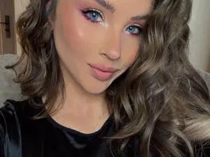 Sex Cam with heySiry - Myfreecams