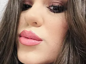 Free Live Porn with LaylaLayla1 - Myfreecams