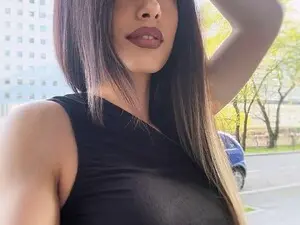 Nude Webcam with HeidiCandyx - Myfreecams