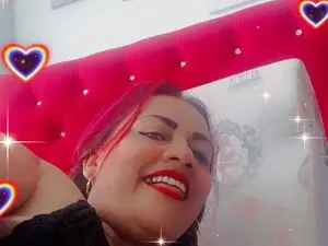 Live Sex Cam with Yesicasquirt - Myfreecams