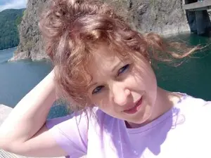 Nude Webcam with SinfullFoxy - Myfreecams