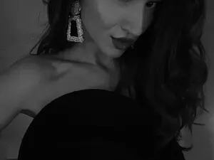 Live Porn with TayaKayan - Myfreecams