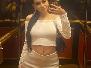Adult Webcam with TinyCassy - Myfreecams
