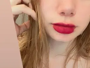 Watch Live Sex Cams with Strawberrypie - Myfreecams