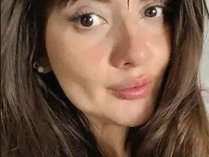 Free Porn Cam with LolaHottyTits - Myfreecams