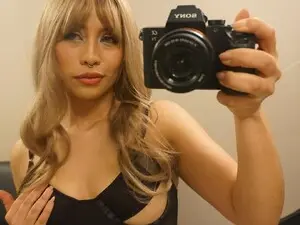 Live Sex with Evannia - Myfreecams