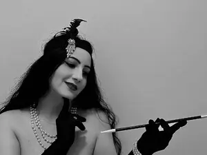 Sex Chat with Aahh_Emilia - Myfreecams