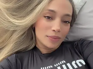 Sex Cam with SweetNinotCHk - Myfreecams