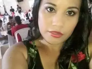 Live Sex Cam with HANNAH_19 - Myfreecams